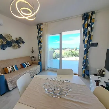 Splendido Con Piscina E Vista Mare Apartmán *